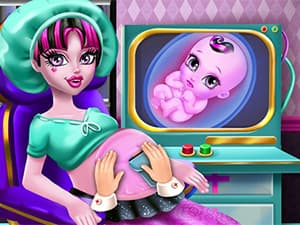 free online games - Halloween Pregnant Check Up
